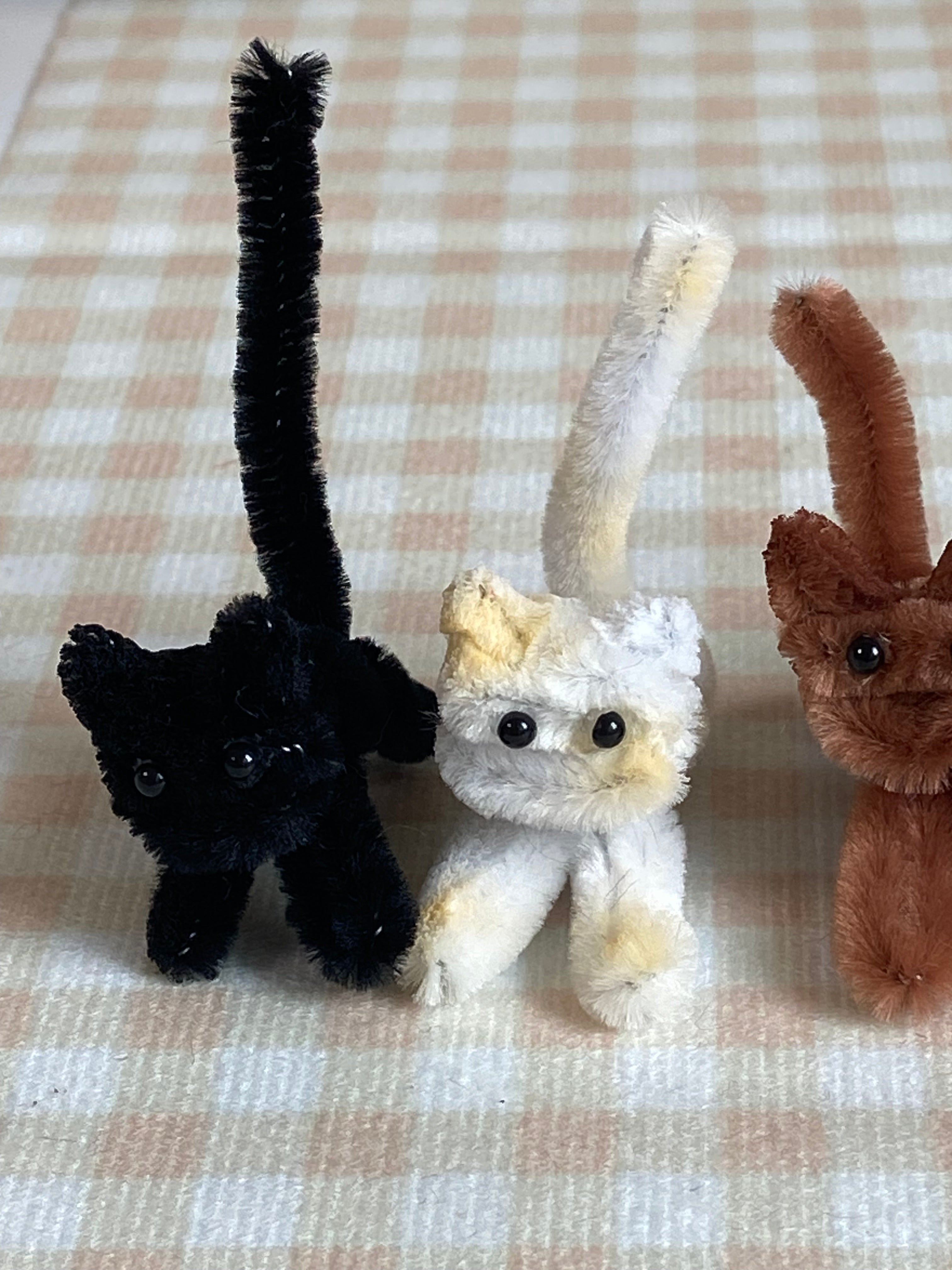 Stretching Cat DIY Kit (5 Colors)